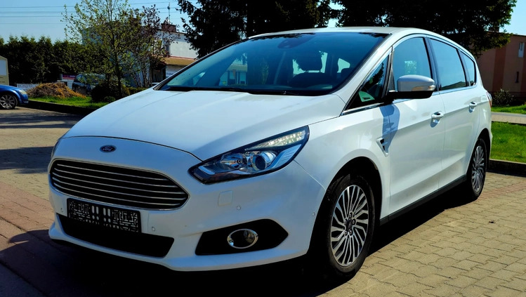 Ford S-Max cena 69999 przebieg: 196000, rok produkcji 2019 z Chojnice małe 596